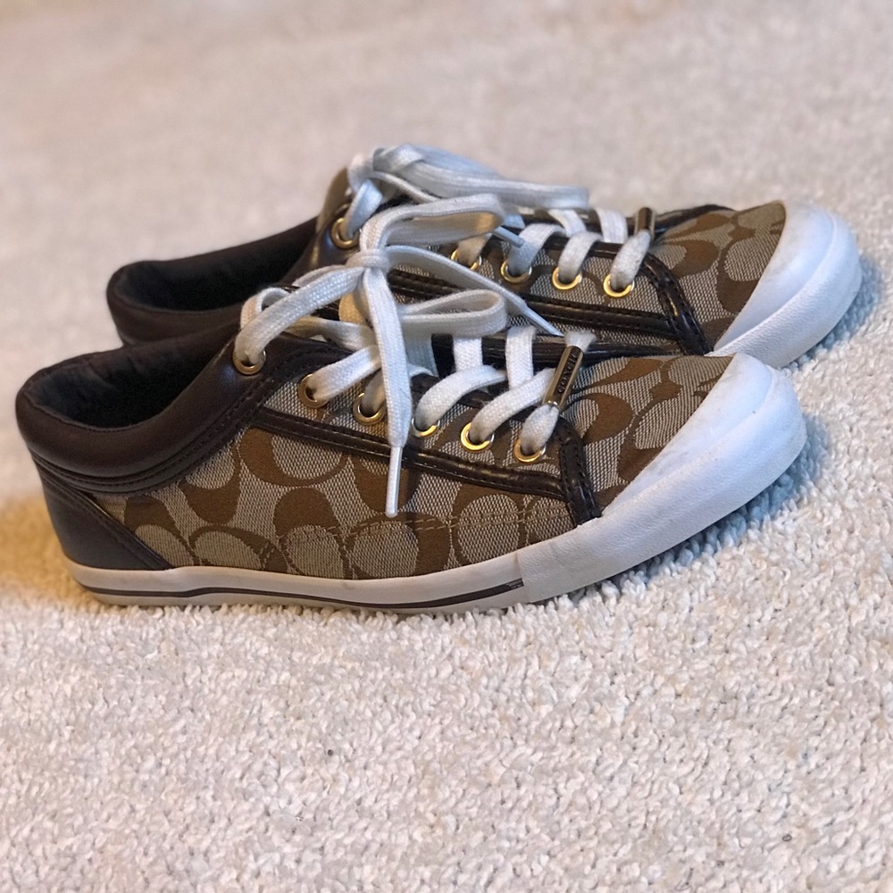 Coach Francesca Signature C's Lace Up Shoes